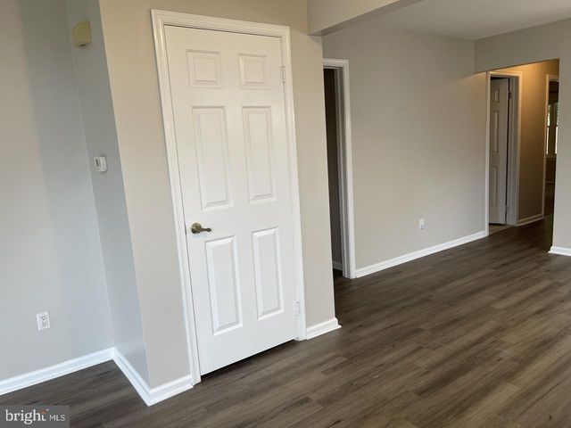 294 WOODS EDGE PL, Langhorne, PA 19047