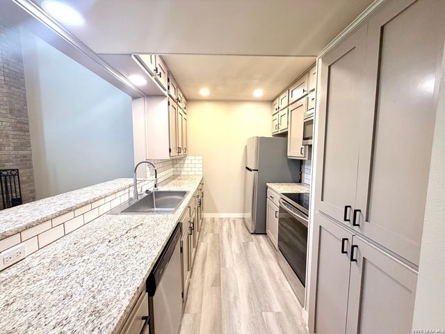 105 Brentwood, New Braunfels, TX 78130