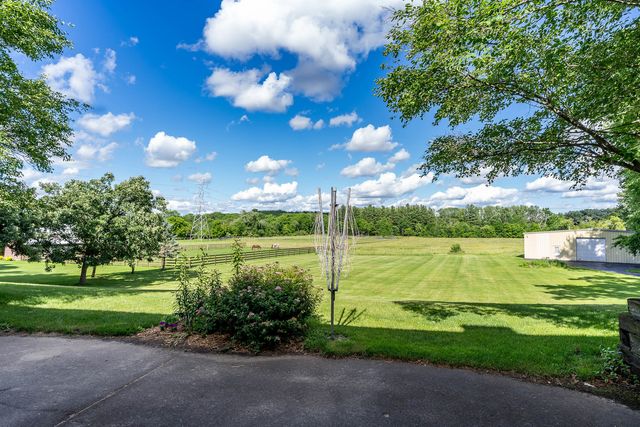 7889 Shaw Road, Belvidere, IL 61008