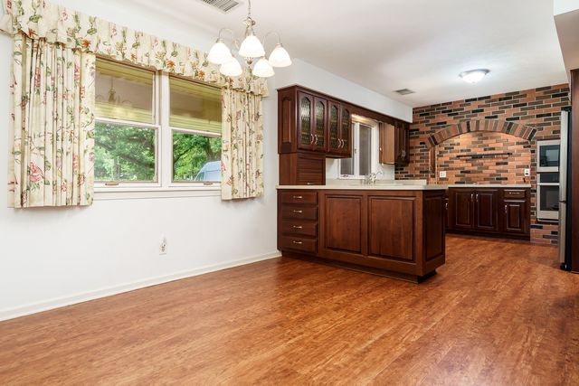 7889 Shaw Road, Belvidere, IL 61008
