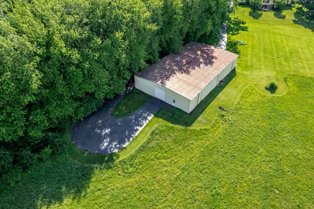7889 Shaw Road, Belvidere, IL 61008