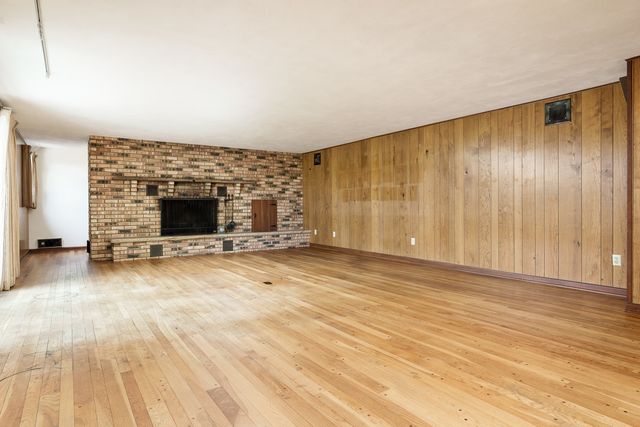 7889 Shaw Road, Belvidere, IL 61008