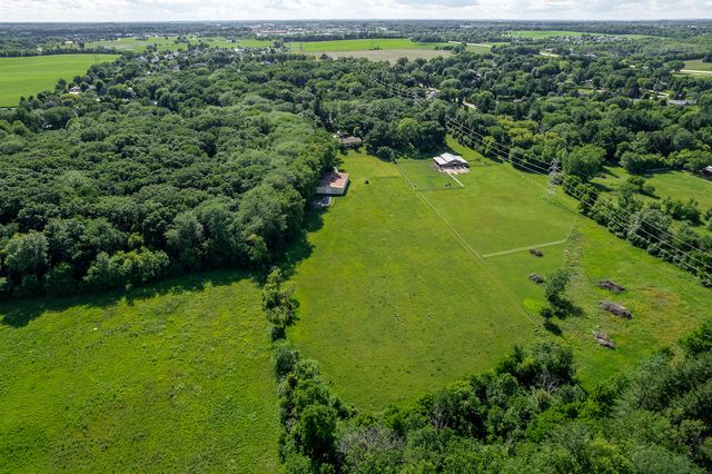 7889 Shaw Road, Belvidere, IL 61008