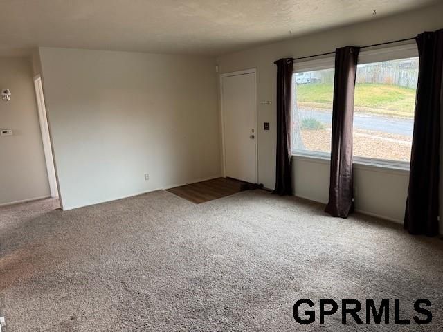 7005 Chandler Hills Drive, Bellevue, NE 68147