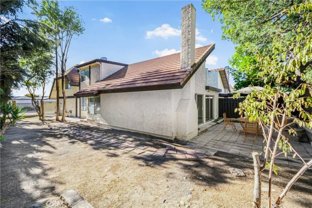 22703 Garzota, Valencia, CA 91354