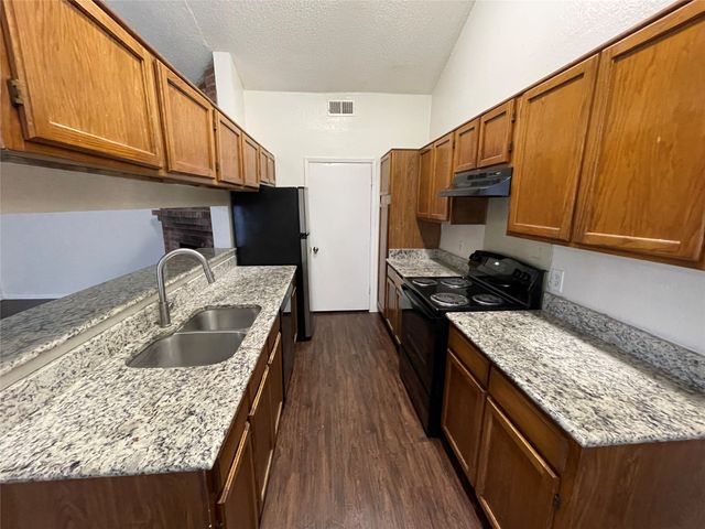 1754 CARRINGTON Drive, Glenn Heights, TX 75154