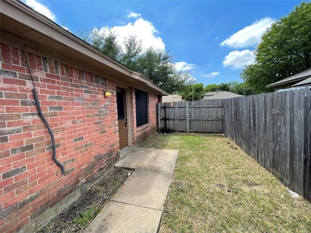 1754 CARRINGTON Drive, Glenn Heights, TX 75154