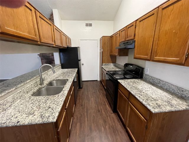 1754 CARRINGTON Drive, Glenn Heights, TX 75154