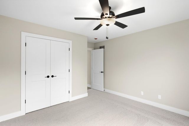 409 ANGELS REST WAY, Columbia, MO 65203