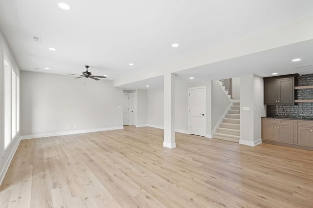 409 ANGELS REST WAY, Columbia, MO 65203