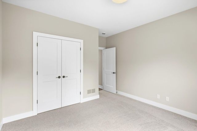 409 ANGELS REST WAY, Columbia, MO 65203