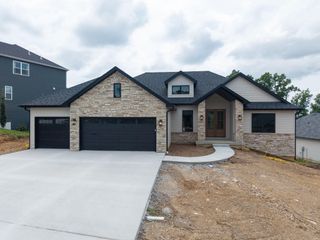 409 ANGELS REST WAY, Columbia, MO 65203
