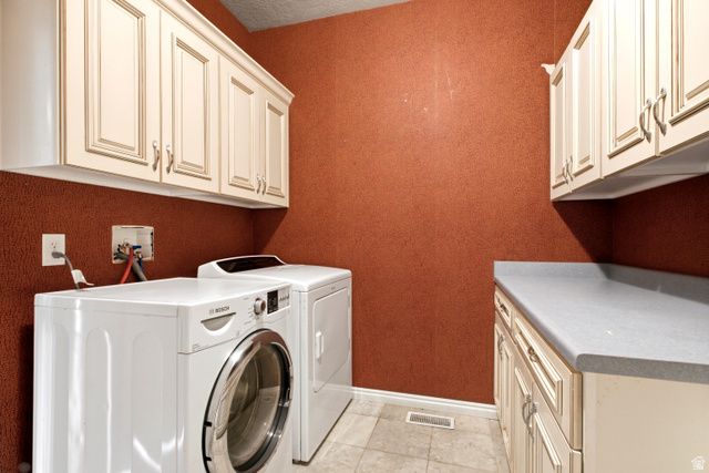 4304 W BLACKSHEAR DR, South Jordan, UT 84009