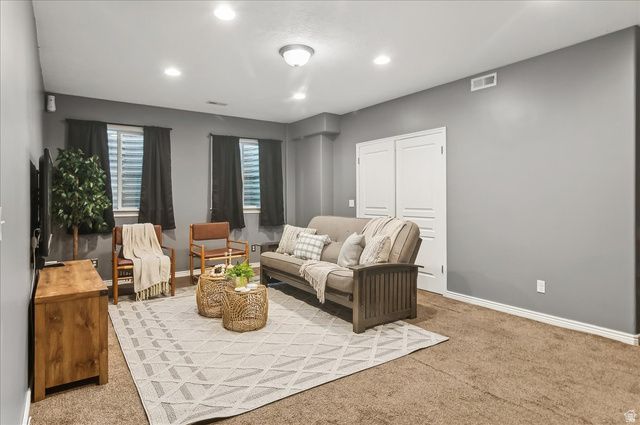 4304 W BLACKSHEAR DR, South Jordan, UT 84009