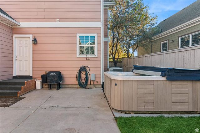 4304 W BLACKSHEAR DR, South Jordan, UT 84009