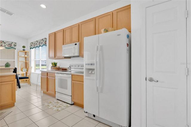 3104 STONEHURST CIRCLE, Kissimmee, FL 34741