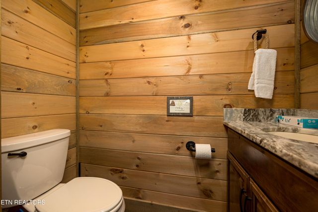 2520 Mountain Holly Way, Sevierville, TN 37862