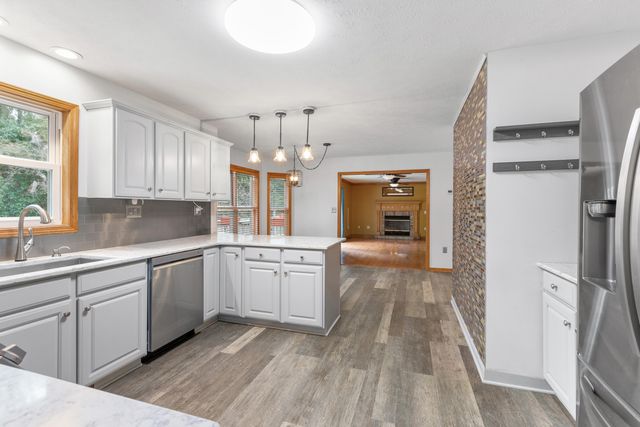 1843 N Pine Ridge Drive, La Porte, IN 46350