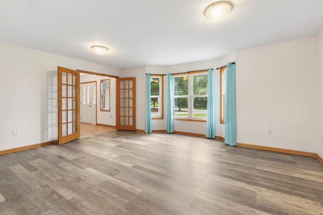 1843 N Pine Ridge Drive, La Porte, IN 46350