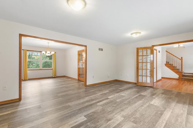 1843 N Pine Ridge Drive, La Porte, IN 46350