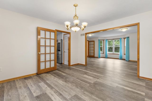1843 N Pine Ridge Drive, La Porte, IN 46350