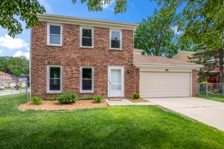 5039 Chambers Drive, Hoffman Estates, IL 60010