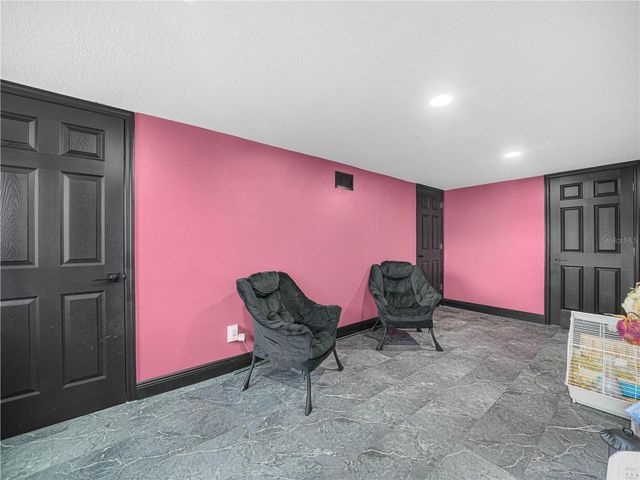 3102 THONOTOSASSA ROAD, Plant City, FL 33565