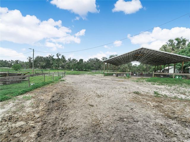 3102 THONOTOSASSA ROAD, Plant City, FL 33565
