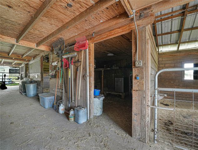 3102 THONOTOSASSA ROAD, Plant City, FL 33565