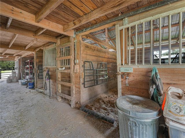 3102 THONOTOSASSA ROAD, Plant City, FL 33565