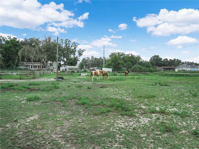 3102 THONOTOSASSA ROAD, Plant City, FL 33565