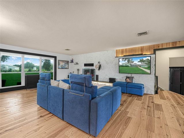 3102 THONOTOSASSA ROAD, Plant City, FL 33565