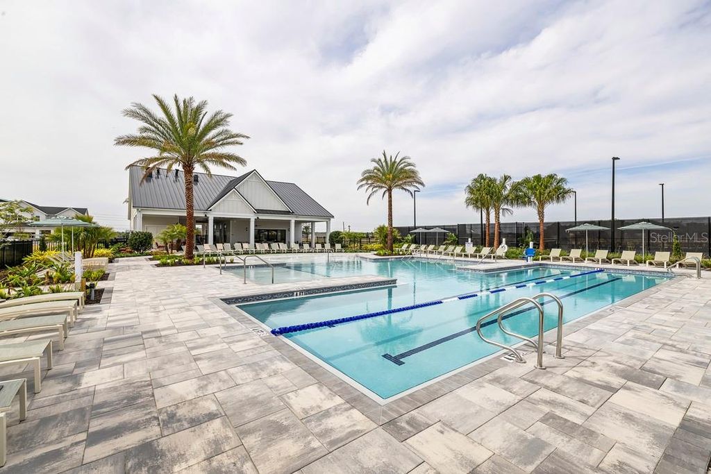 Image 16 of property listing at 1585 STONECLIFF DRIVE, Apopka, FL 32703