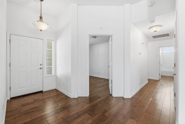 2700 Tradition Way, Modesto, CA 95355
