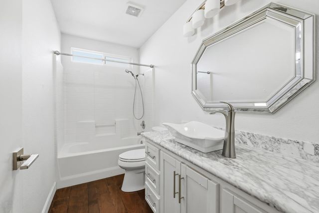 2700 Tradition Way, Modesto, CA 95355