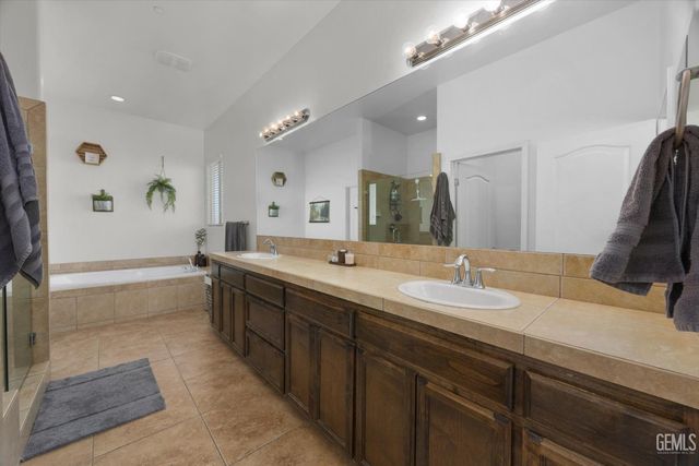 0 12421 Winn Avenue, Bakersfield, CA 93312