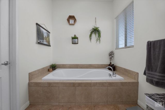 0 12421 Winn Avenue, Bakersfield, CA 93312