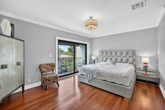 3000 NE 8th Terrace B4, Oakland Park, FL 33334