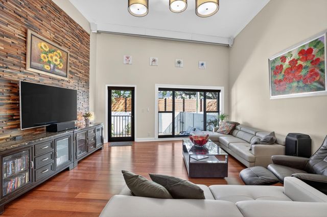 3000 NE 8th Terrace B4, Oakland Park, FL 33334