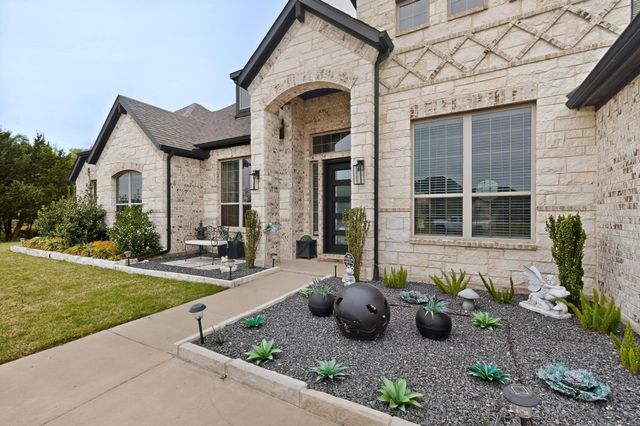 324 Ledstone Court, Rockwall, TX 75032