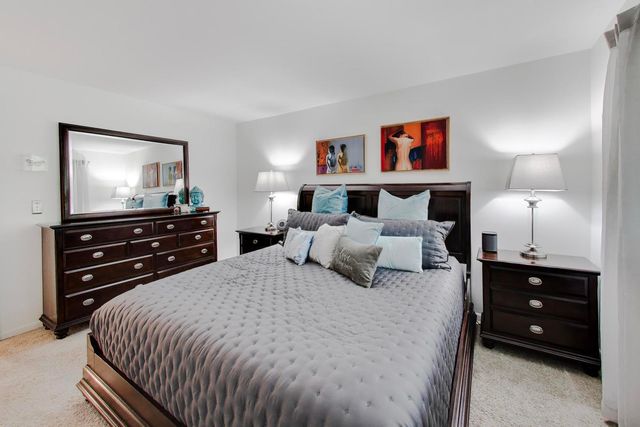 900 S PLUM GROVE Road 216, Palatine, IL 60067