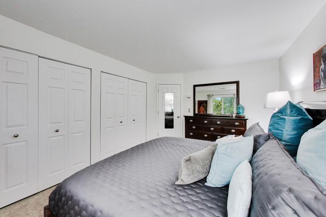 900 S PLUM GROVE Road 216, Palatine, IL 60067