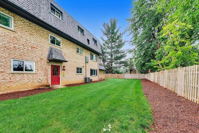 900 S PLUM GROVE Road 216, Palatine, IL 60067