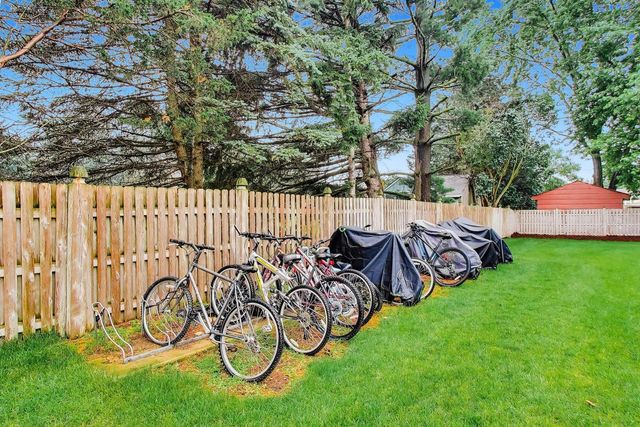 900 S PLUM GROVE Road 216, Palatine, IL 60067