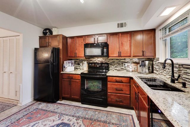 900 S PLUM GROVE Road 216, Palatine, IL 60067