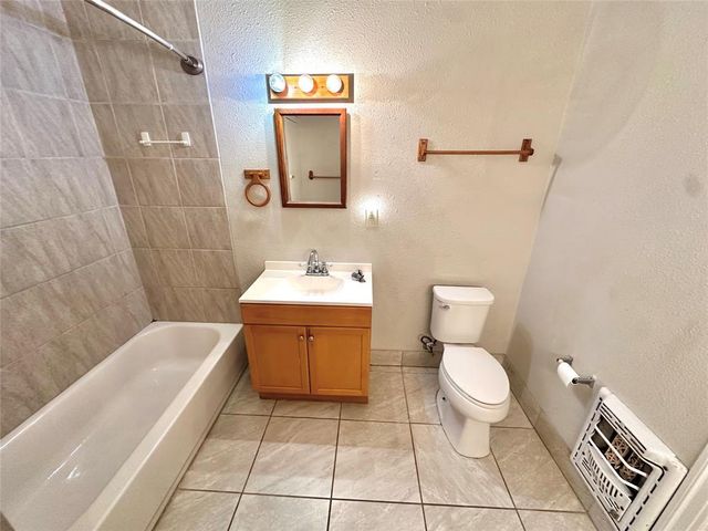 1694 Old Luling RD, Lockhart, TX 78644