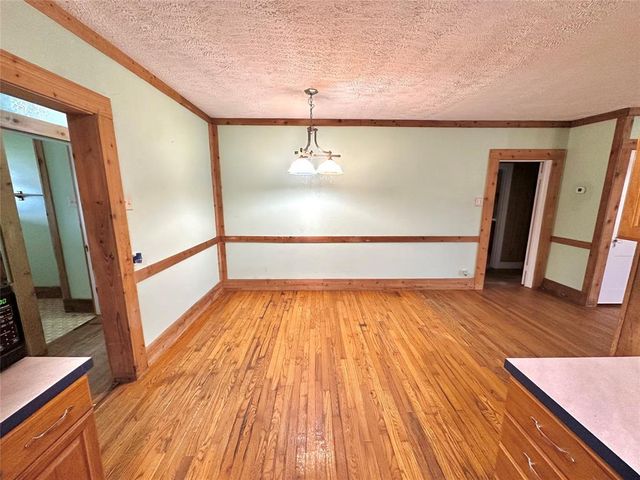 1694 Old Luling RD, Lockhart, TX 78644