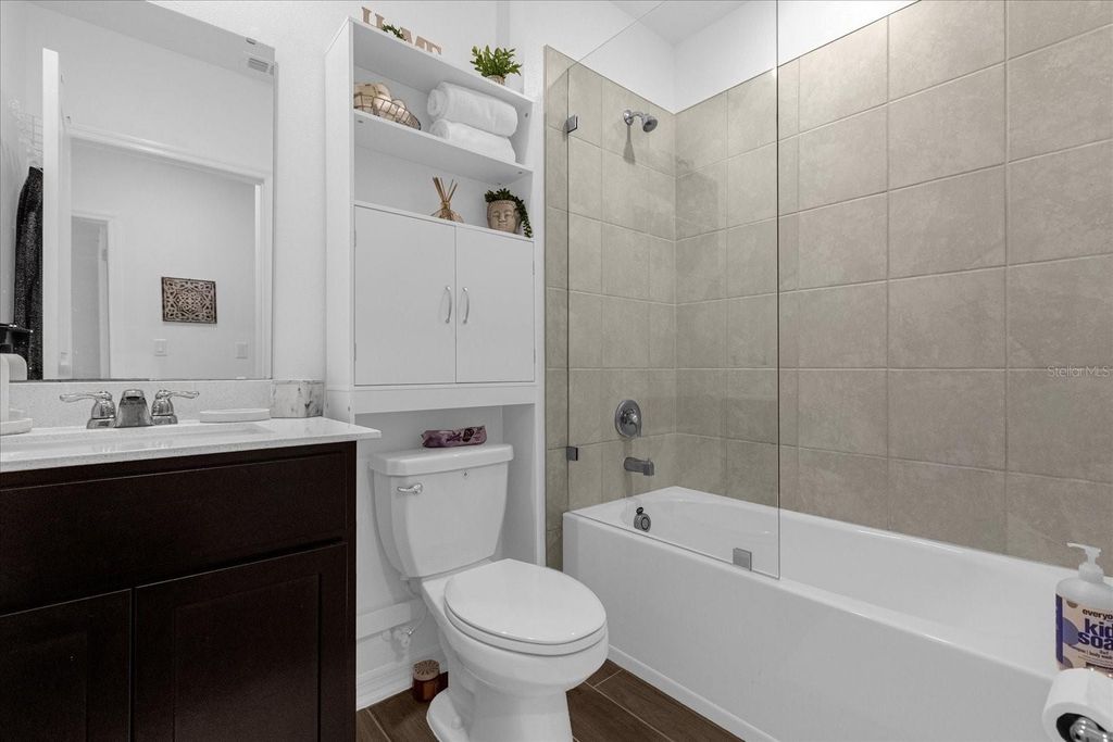 Image 12 of property listing at 622 BELL PRAIRIE CIRCLE, Lake Wales, FL 33859