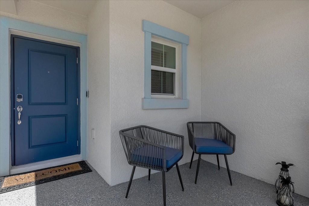 Image 4 of property listing at 622 BELL PRAIRIE CIRCLE, Lake Wales, FL 33859