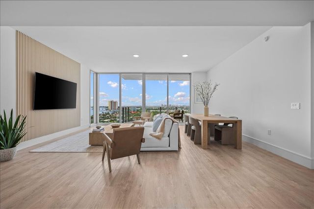 220 Lake Shore Drive 1207, Lake Park, FL 33403